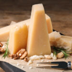 F&F: сыр чеддер помогает регулировать уровень холестерина в крови