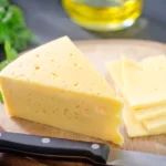 Жирный сыр полезен для здоровья мозга — исследование