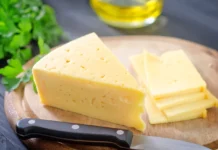 Жирный сыр полезен для здоровья мозга — исследование