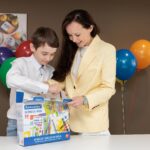 За 15 лет ЗМК вручил более 5 тысяч школьных наборов для детей сотрудников ко Дню знаний