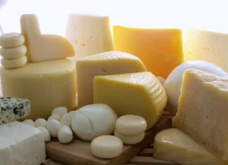 Россия нарастила экспорт сыров и творога на 13% в 2025 году