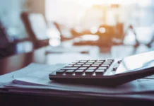 Инновации на молочном заводе: роботы собирают, доставляют и проверяют продукцию