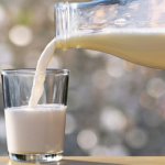 Объём реализации молока в сельхозорганизациях вырос на 6,3%