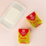 Молоко с маслом при больном горле: что в нём работает на самом деле