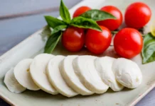 Молоко буйвола? Какие сыры самые полезные, а какие — лучше не покупать