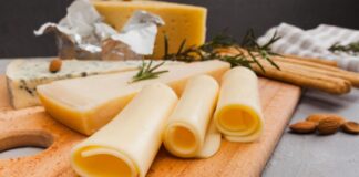 Сыр «Российский» стал лидером подделок за 9 лет проверок Роскачества